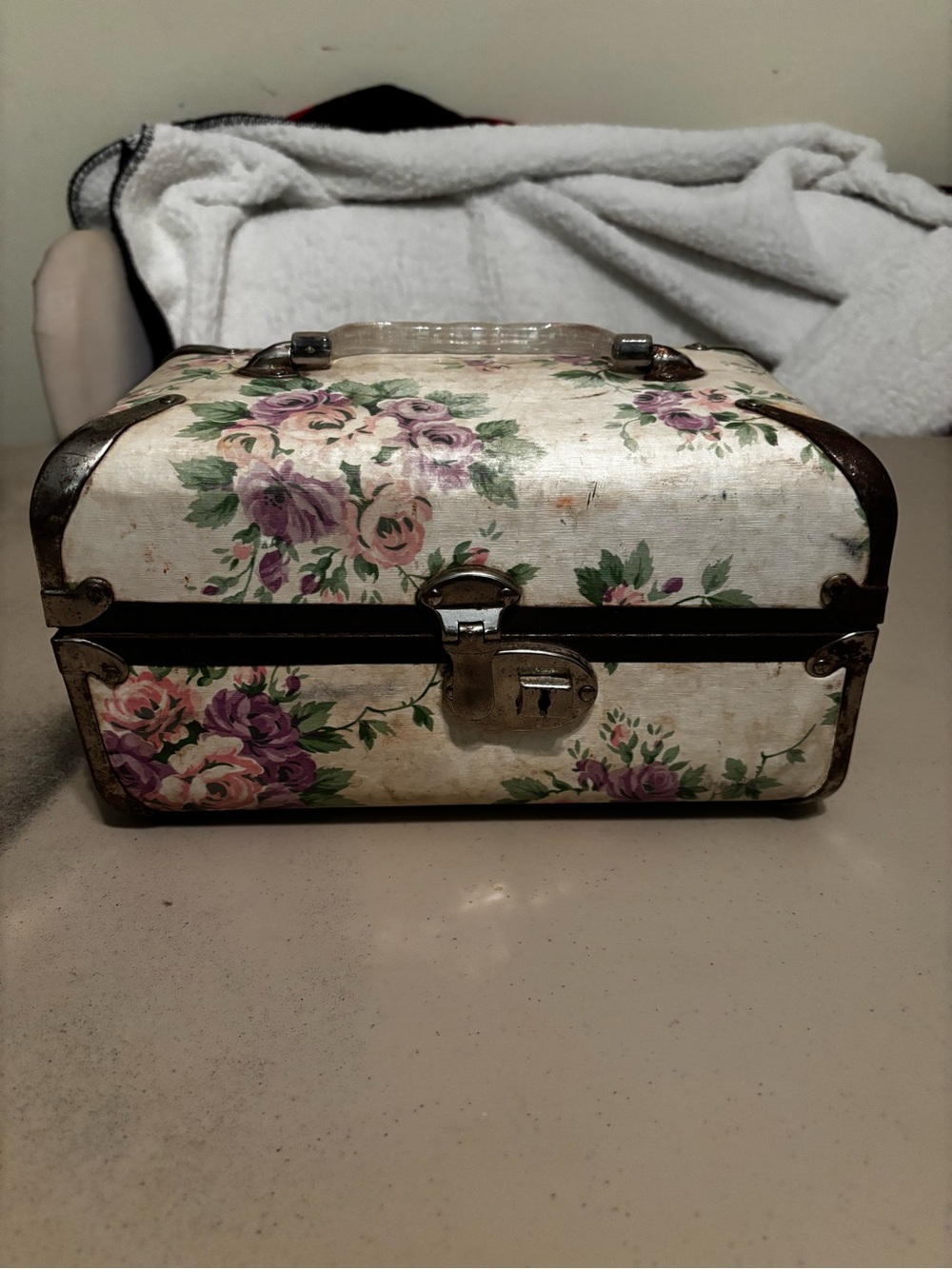 Vintage Floral Cosmetic Train Case - Cream and Rose